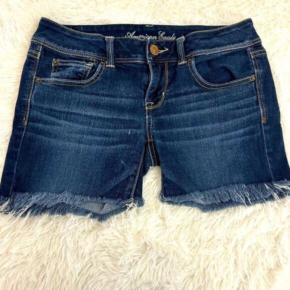 American Eagle Distressed stretch shorts - Picture 2 of 3